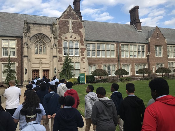 Eighth grade students arrive on campus at NJCU